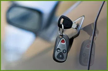 Neighborhood Locksmith Services West Bridgewater, MA 508-657-3237 - 18-car-unlock